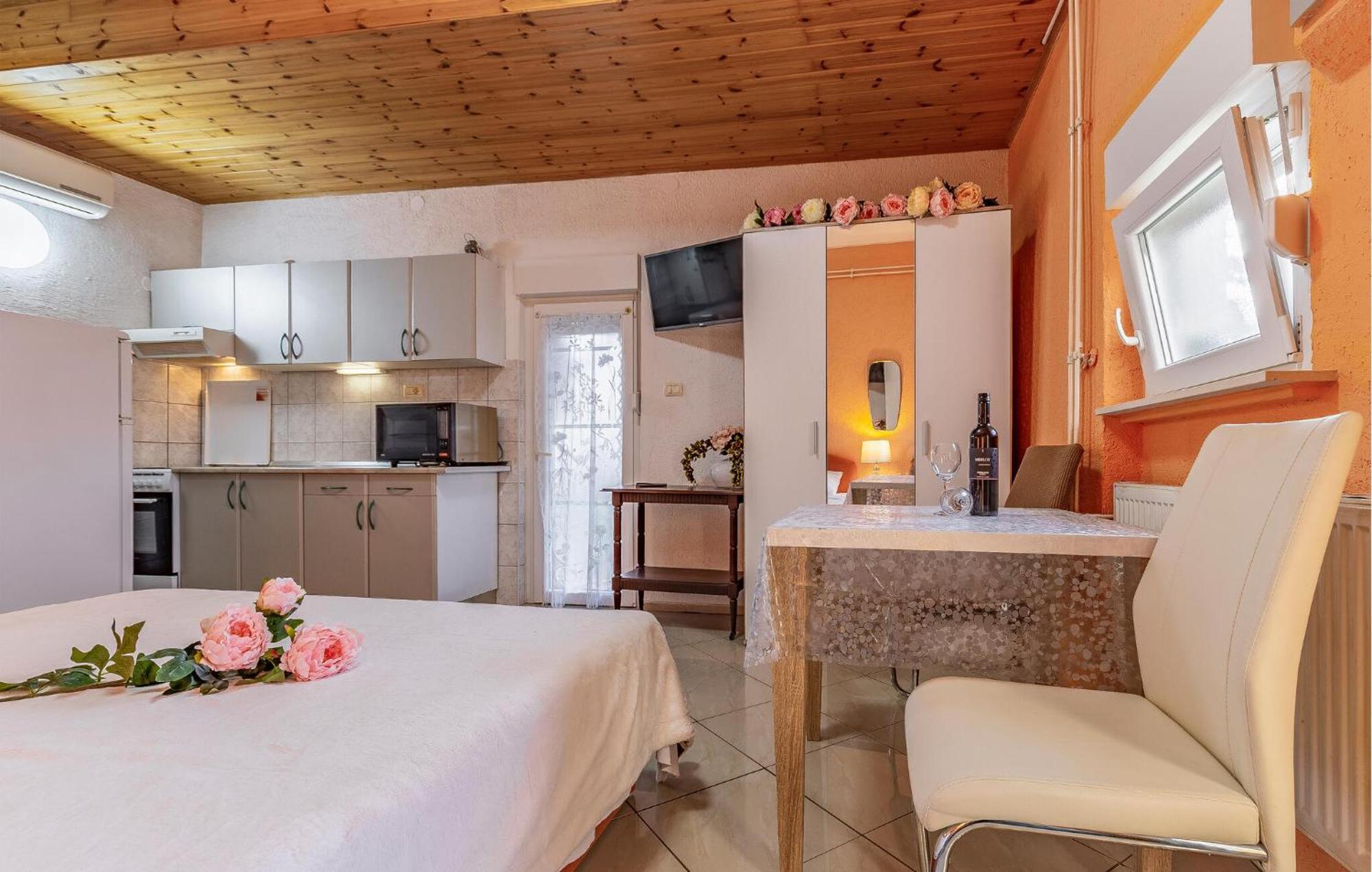 Pet Friendly Apartment In Medulin With Wifi Kültér fotó